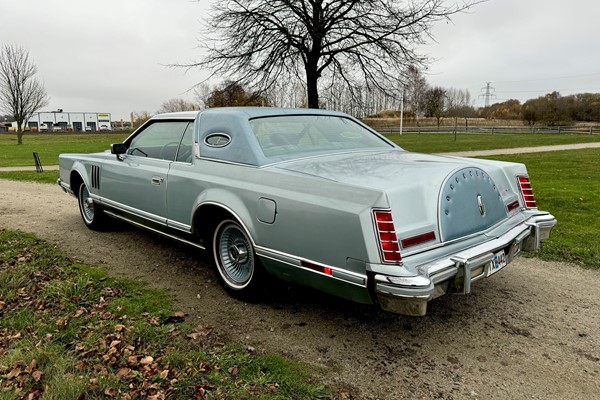 Lincoln Continental Diamond Jubilee Edition